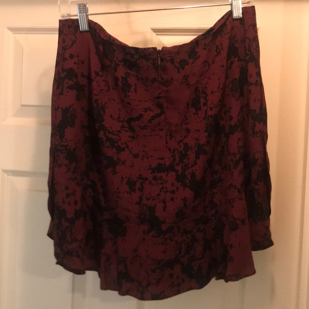 BR Mini Ruffle Skirt - Picture 2 of 2
